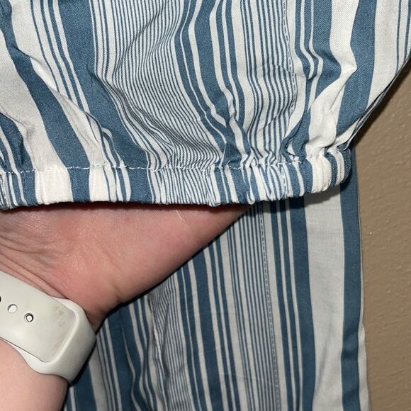Women’s petite loft blue and white vertically striped blouse size small nautical - Picture 6 of 8